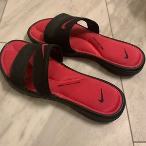 Nike sandals with Comfort Footbec